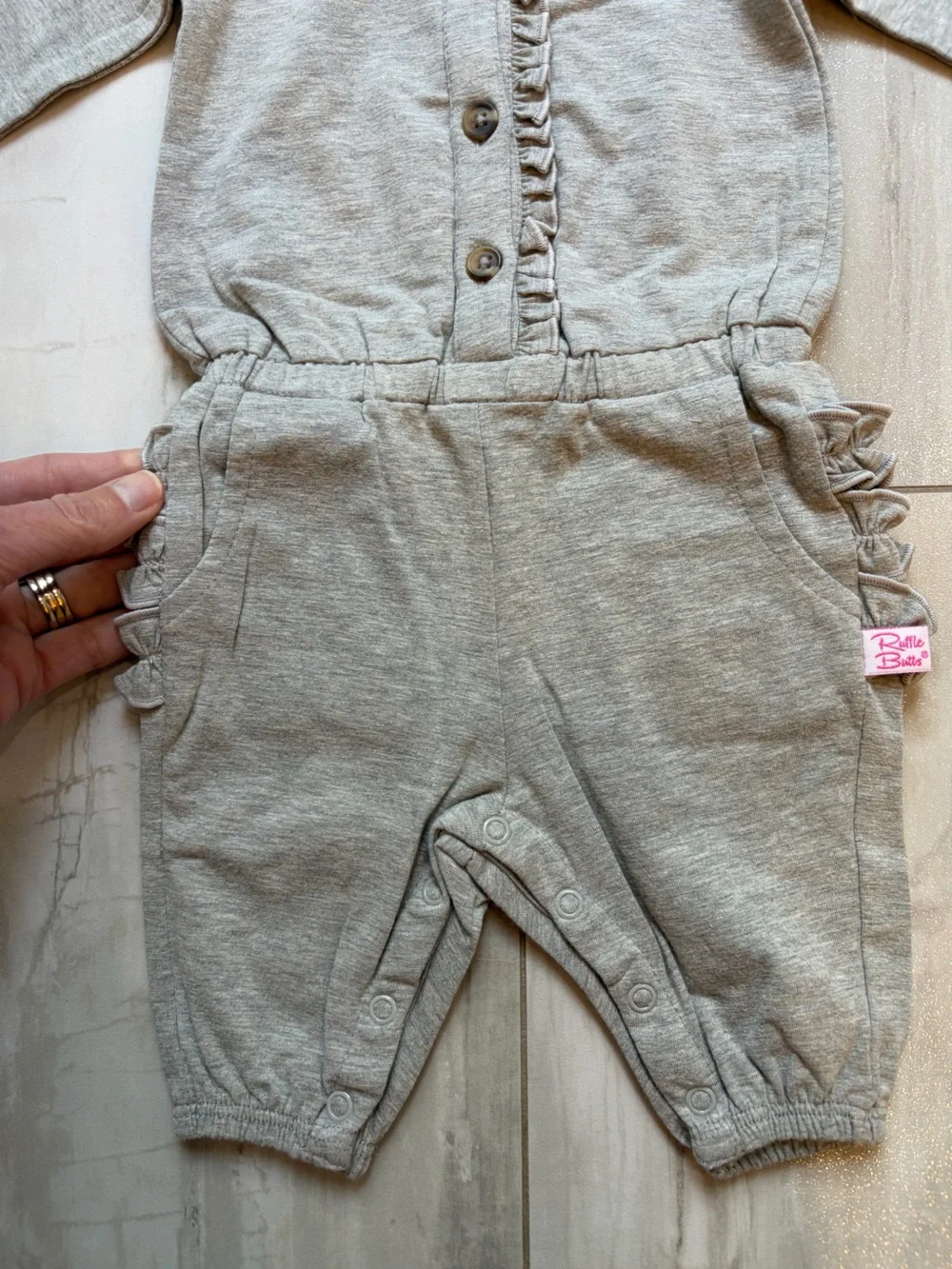 NWT RuffleButts Heather Gray Full Length Elastic Waist Ruffled Romper Girls 0-3M